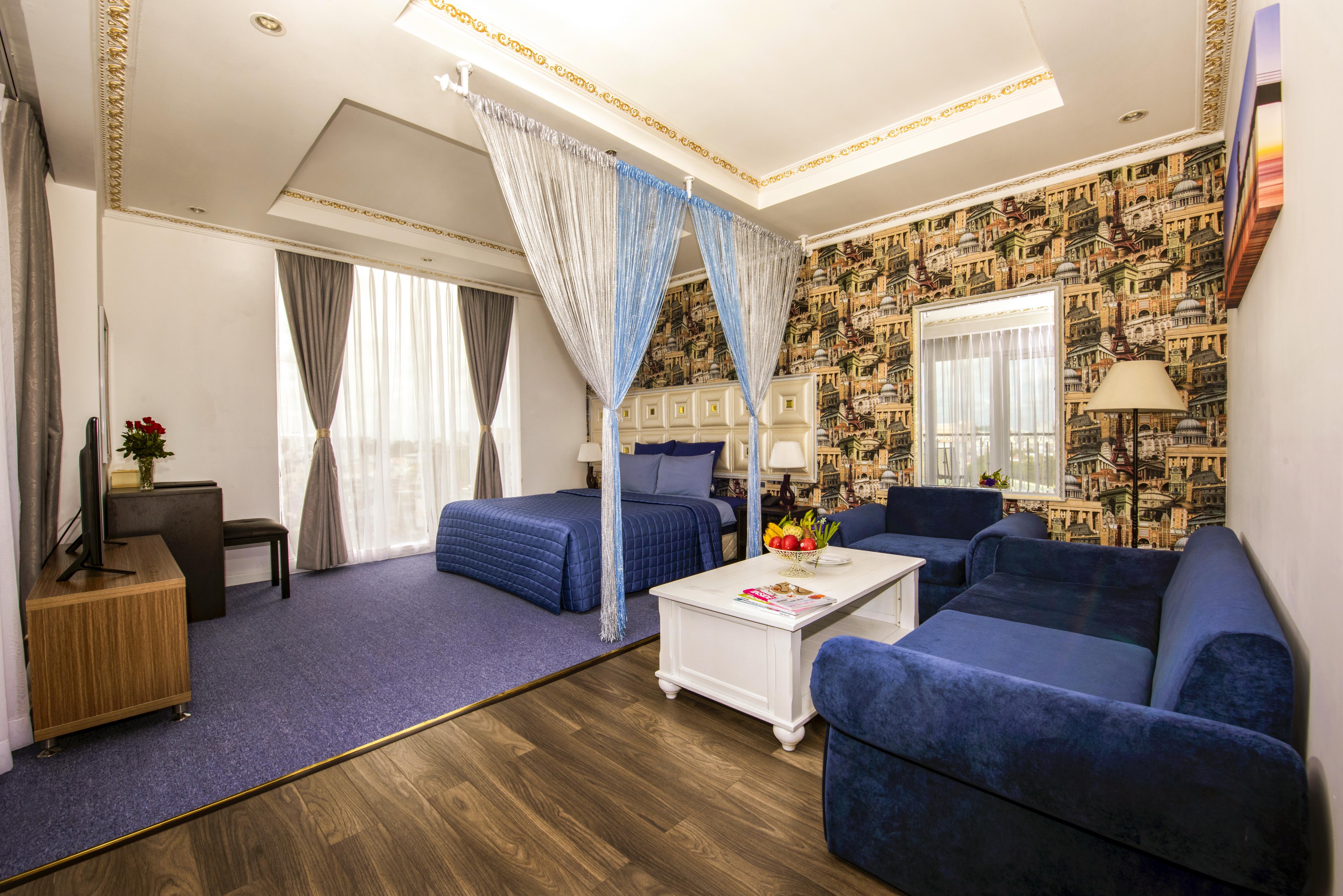 Golden Crown Hotel Ho Chi Minh City Exterior photo